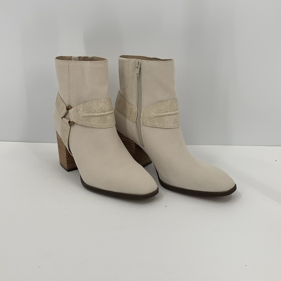 Vionic Carnelia ankle boots cream leather shoe heel tooled zipper new 9 - Picture 2 of 6